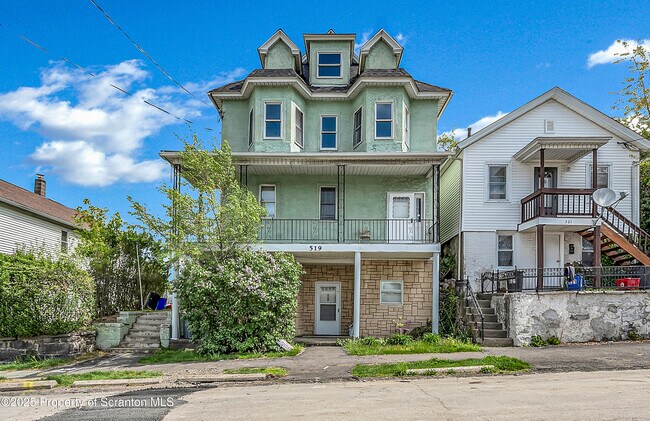 Primary Photo - 519 Cherry St