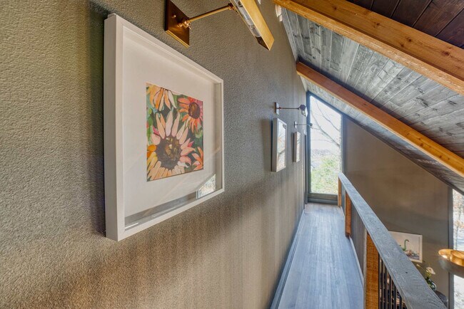 Building Photo - 1780 N Walnut Ave