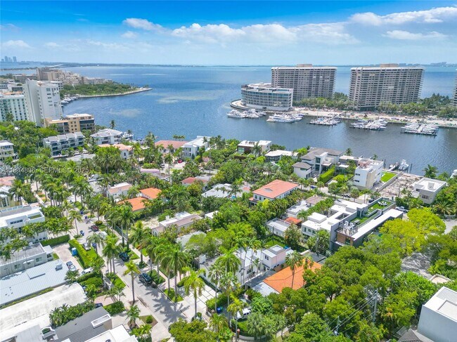 Building Photo - 1826 Fairhaven Pl