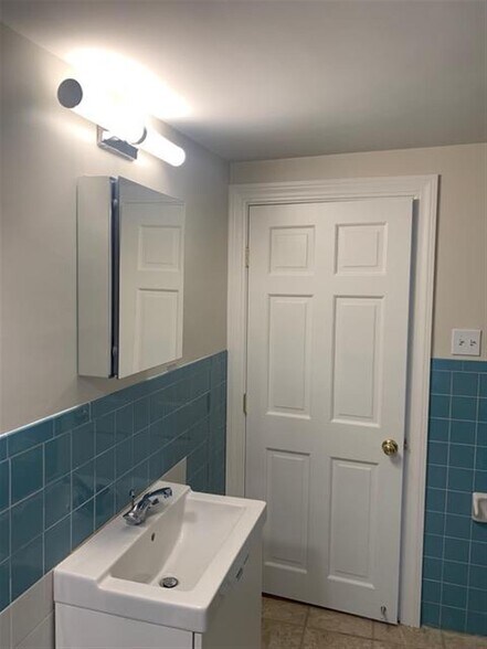 Building Photo - 219 Albion St