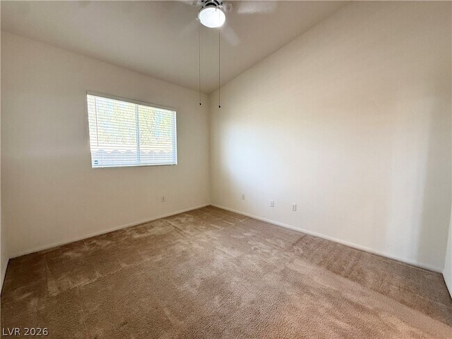 Building Photo - 7998 Half Moon Point Dr