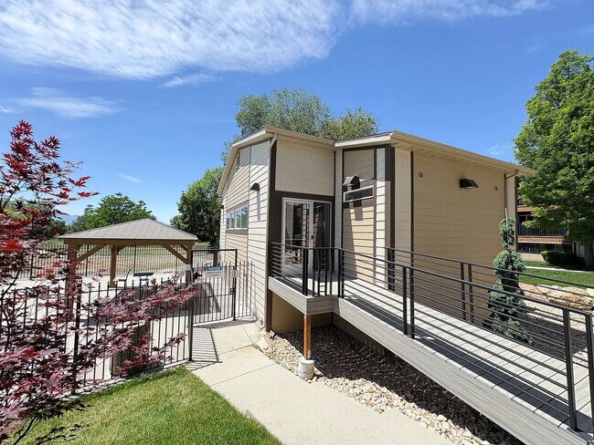 Building Photo - 2 Bedroom 2 Bath Condo in Salt Lake City!