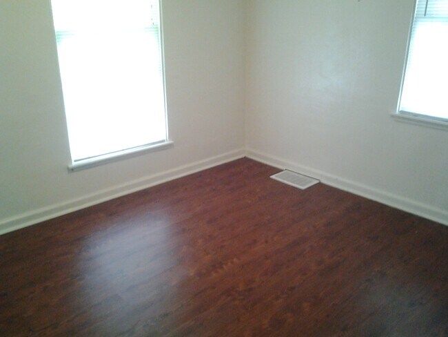 Primary Photo - 2944 W 12th Ave