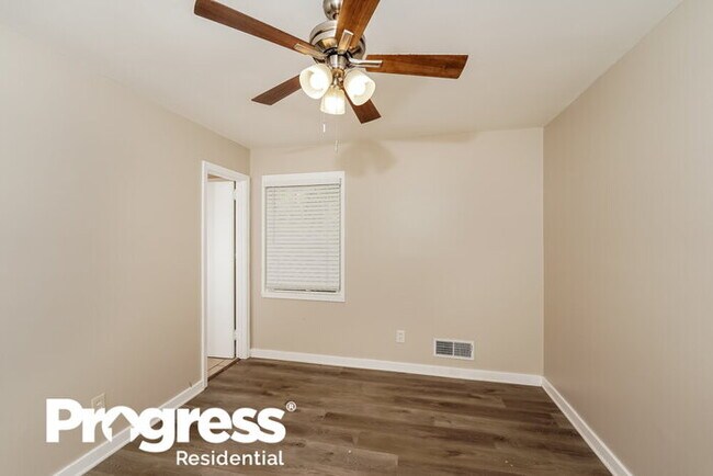 Building Photo - 924 Charles Ct