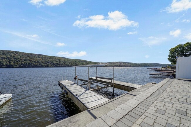 Building Photo - 416 Jersey Ave