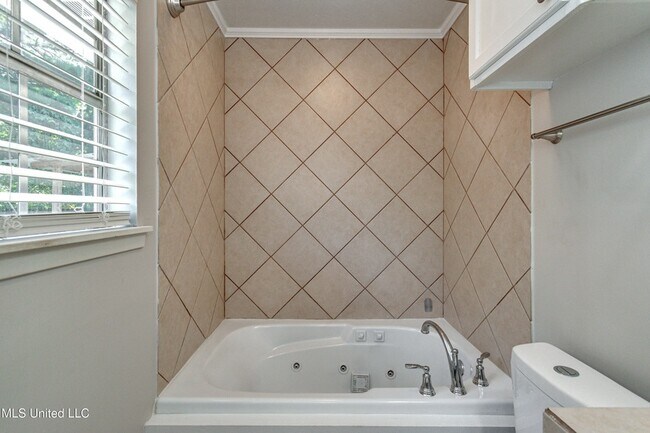 Building Photo - 348 Durham Ct