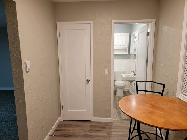 Building Photo - 908 DELTA