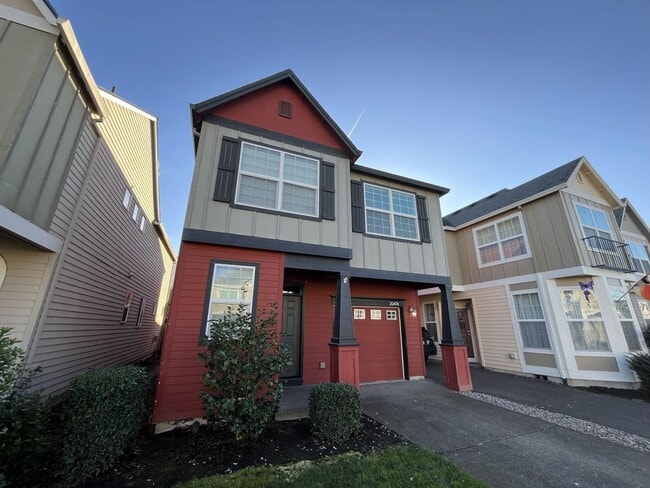 Building Photo - Charming 3-Bed, 3-Bath Home with Bright Ki...