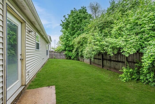 Building Photo - Sweet 3 Bedroom 2 Full Bath in Wayne Township