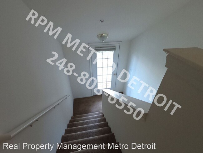 Building Photo - 3 br, 3 bath House - 1128 Faulkner N Bldg #E