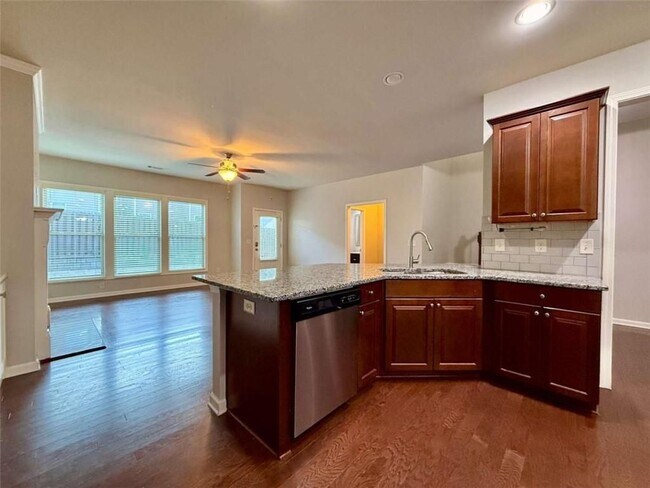 Building Photo - 5115 Breezewood Cir
