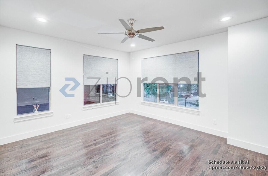 Building Photo - 3010 Zenia Dr