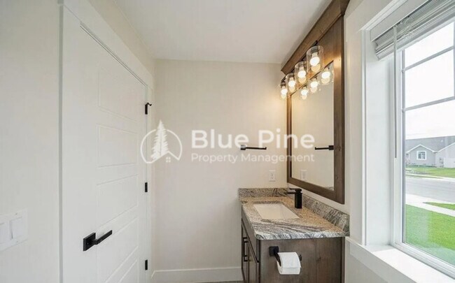 Building Photo - 184 Galena Smt