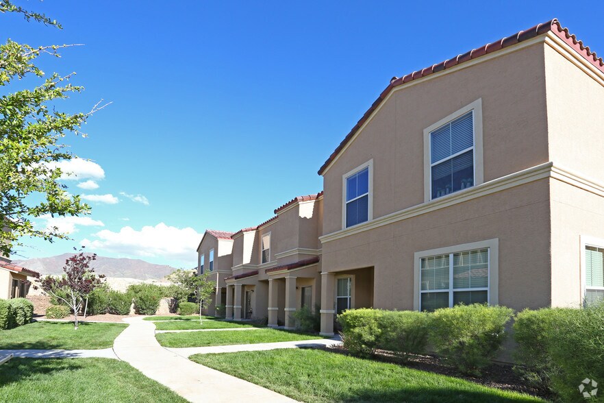 Lifestyles on the Reserve 1600 N Resler Dr El Paso TX 79912 Apartment Finder