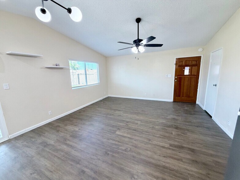 Building Photo - 6300 Espinosa Ave