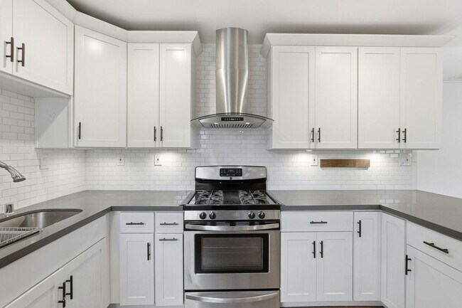 Building Photo - Beautiful Spacious 3-bedroom 2-Bath Home in Berkeley!