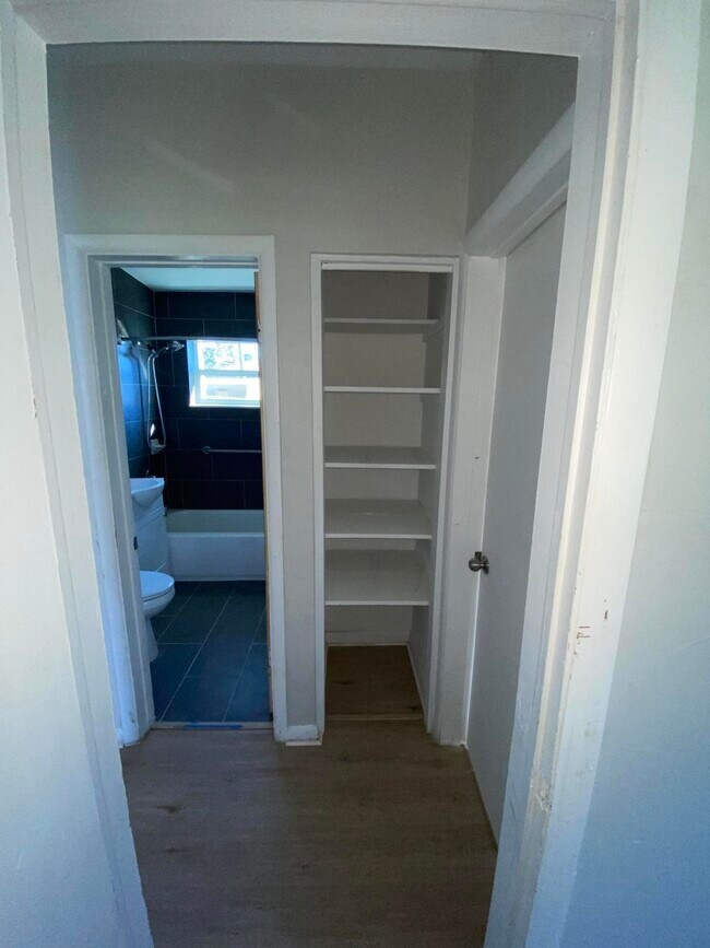 Building Photo - 110 Old Spanish Trail