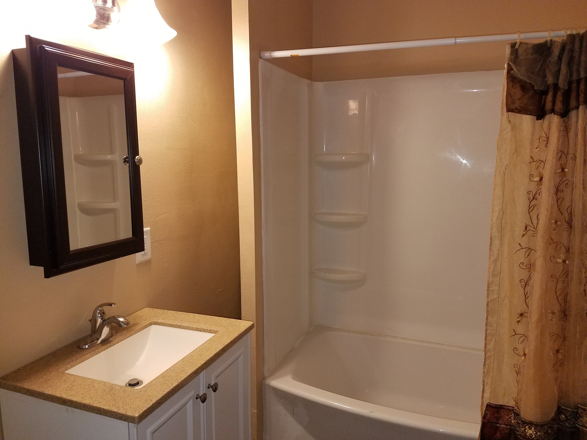 Building Photo - 3121 Urquhart St