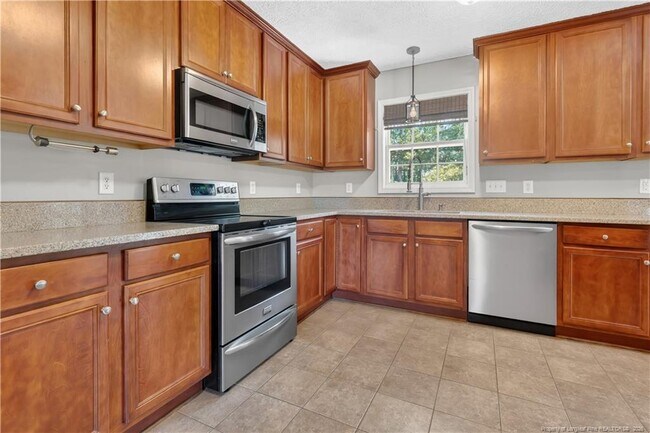 Building Photo - 278 Oakmont Dr