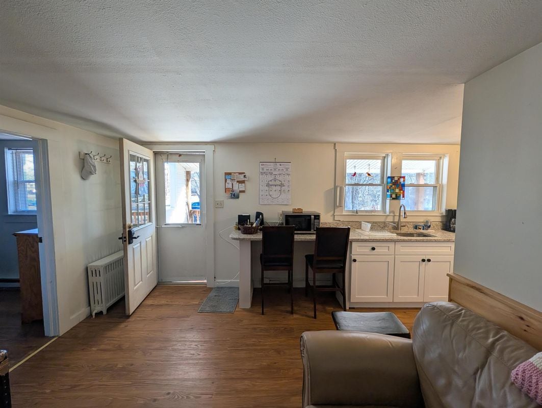 Building Photo - 73 Highland St