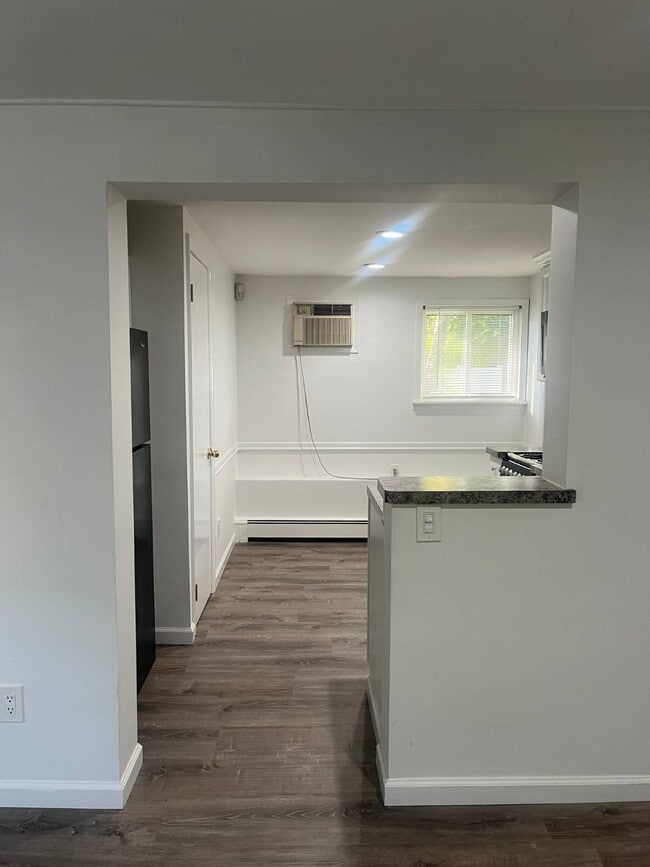 Building Photo - 142 E 23rd St