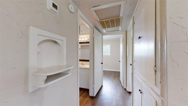 Building Photo - 16567 Farm to Market Rd 2154