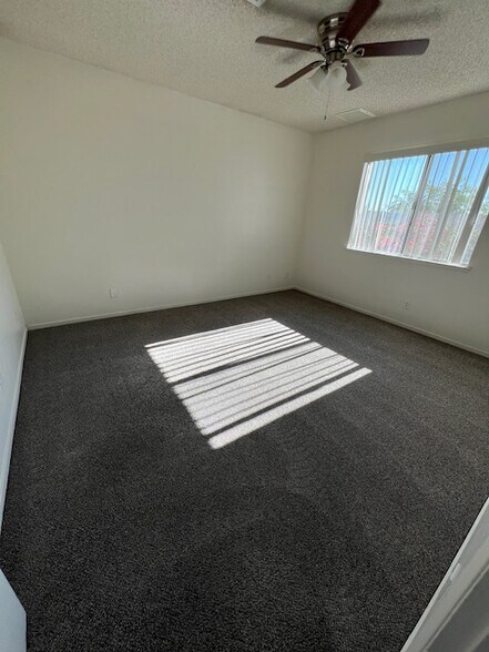 Building Photo - 728 S Norma St