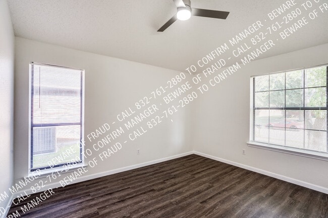 Building Photo - 1538 Evergreen Dr