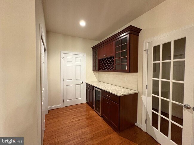 Building Photo - 107 Shilling Ave