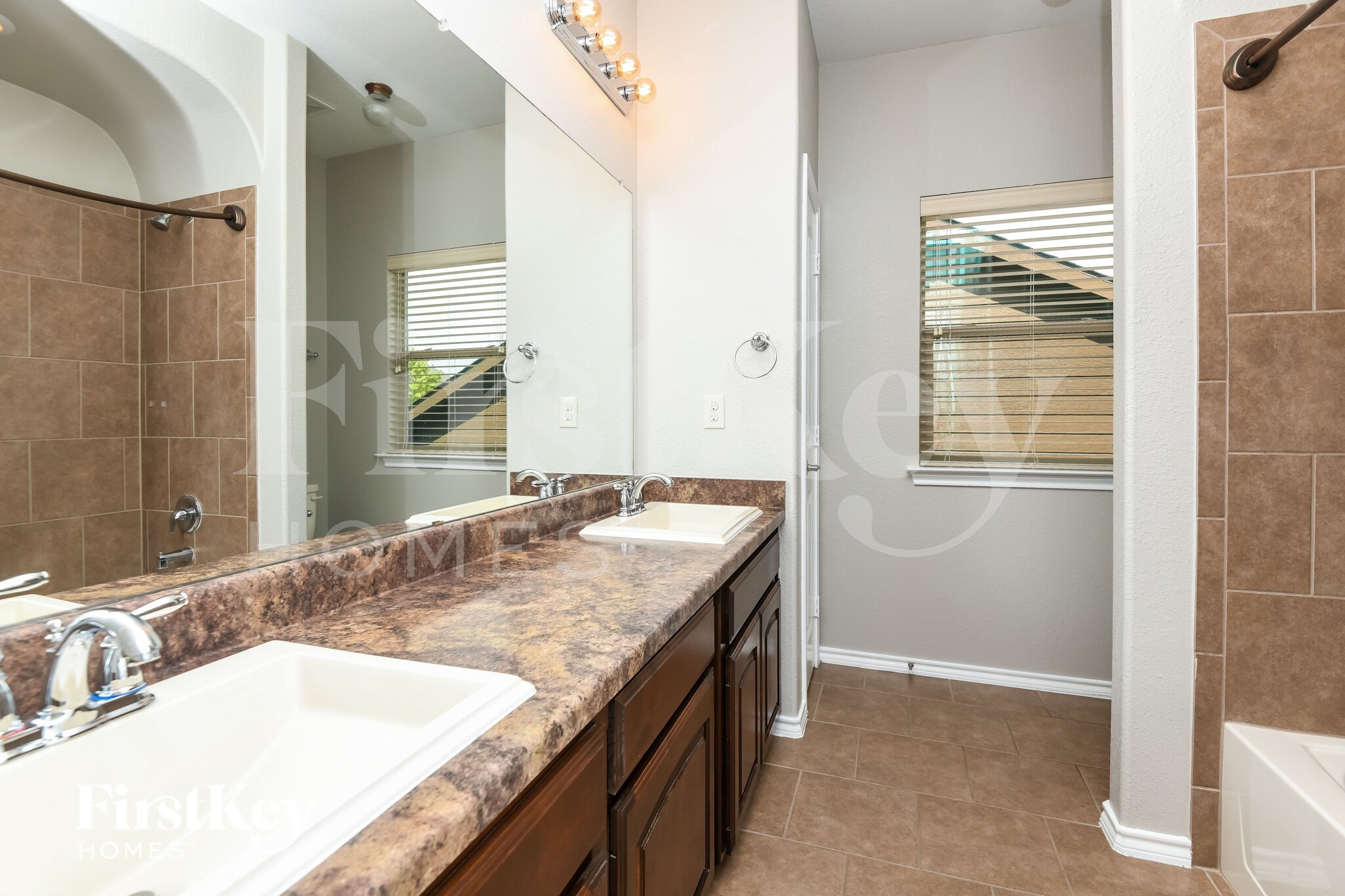 Building Photo - 3017 Beaver Creek Dr