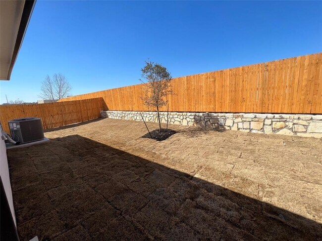 Building Photo - 13820 Lubeck Dr