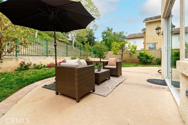 Building Photo - 570 Shadow Ln