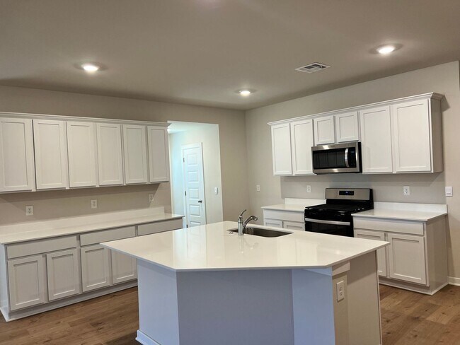 Building Photo - Brand New Spacious 4 Bedroom Home in Musta...