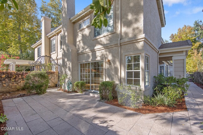 Building Photo - 5608 Roundtree Pl