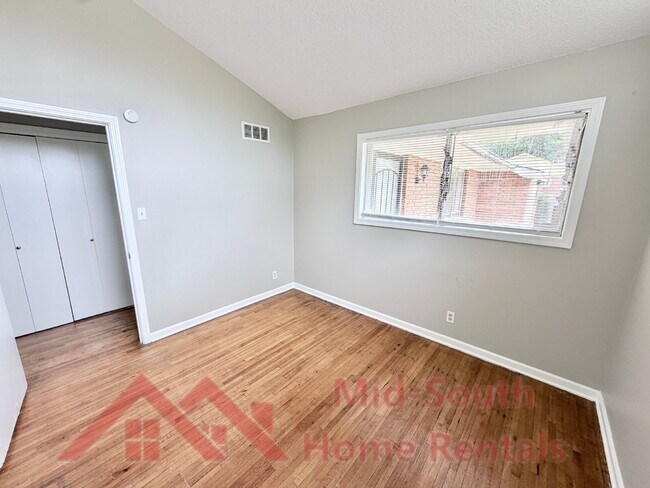 Building Photo - 480 Whiteville Ave