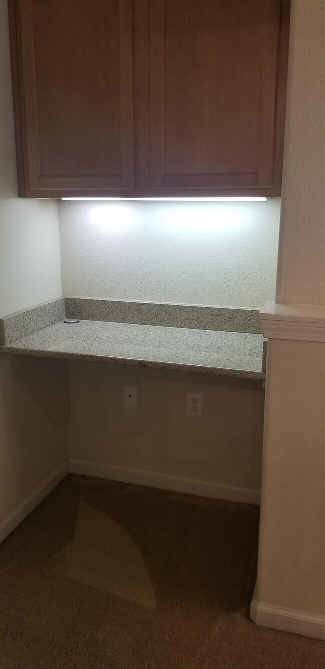 Building Photo - 5481 Tares Cir