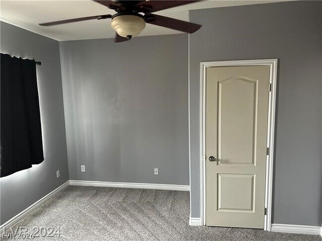 Building Photo - 2805 Alma Lidia Ave