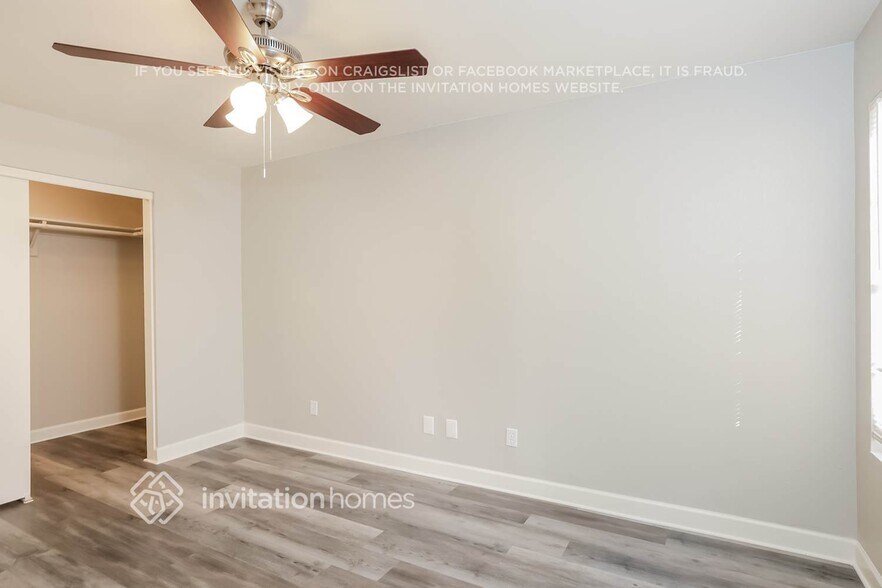 Building Photo - 517 E Kerry Ln