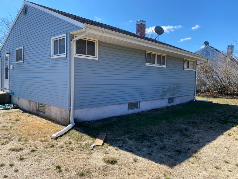 Building Photo - 51 Cypress St