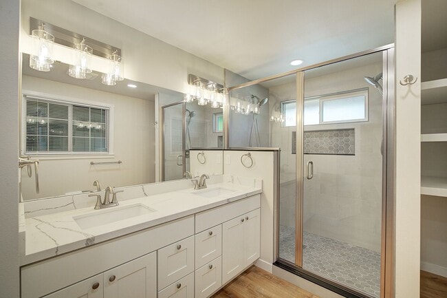 Building Photo - 3Bd/2Ba Renton House