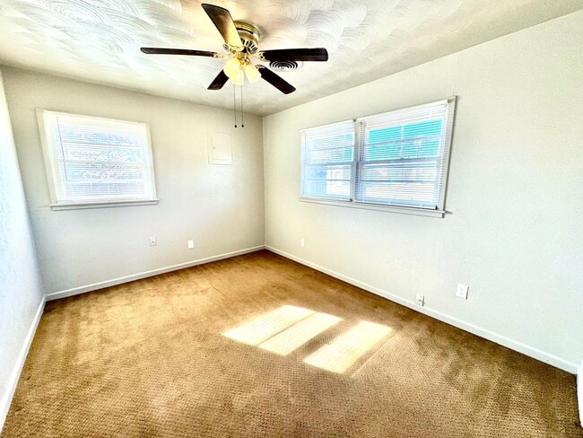 Building Photo - 3221 33rd St