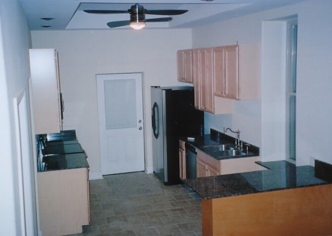 Building Photo - 2842 Missouri Ave