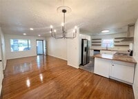 Building Photo - 10416 Ridgeview Dr