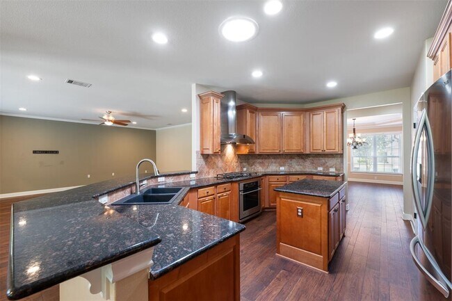 Building Photo - 202 River Rock Dr