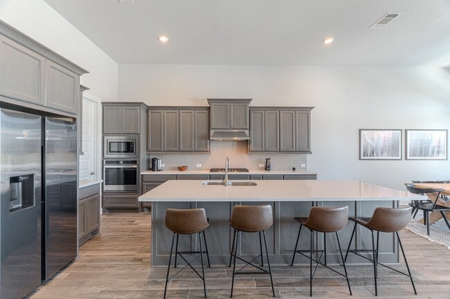 Building Photo - 25018 Pavonia Lake Ln