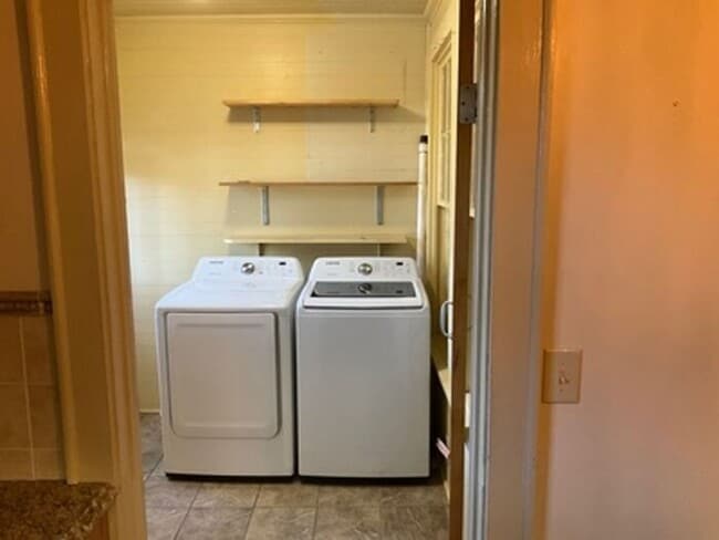 Building Photo - 3401 Margrave Rd