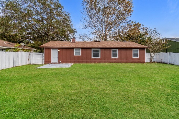 Building Photo - 1864 Shannon Lake Dr