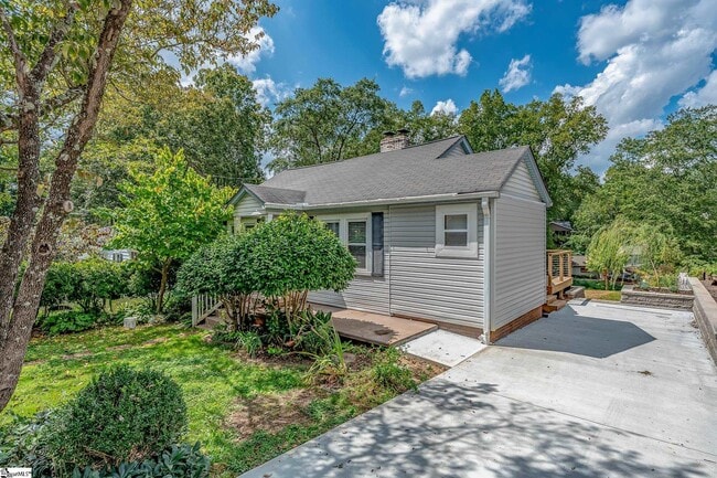 Building Photo - 202 Briarcliff Dr