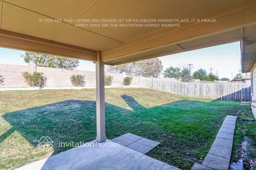 Building Photo - 3878 Pinebluff Ln