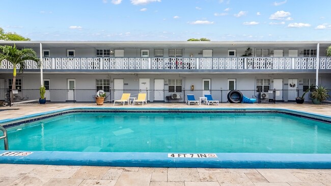 Building Photo - 626 SW 14th Ave